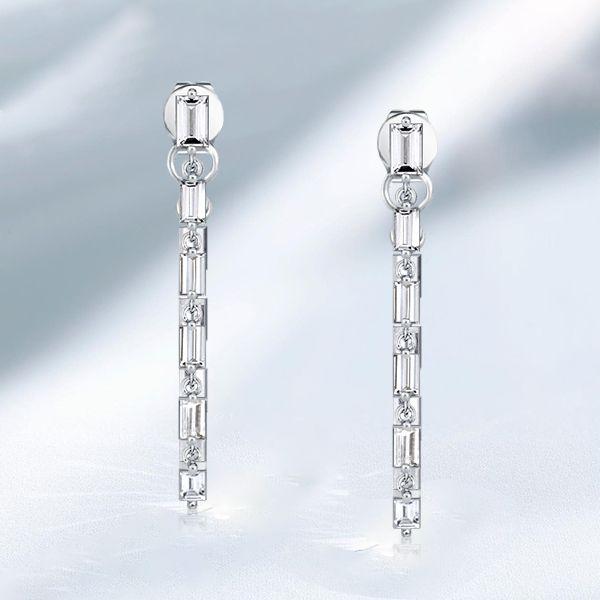 What Are Chain Earrings and Why Are They So Popular?