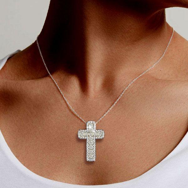 Timeless Elegance: The Meaning and Beauty of a Cross Necklace