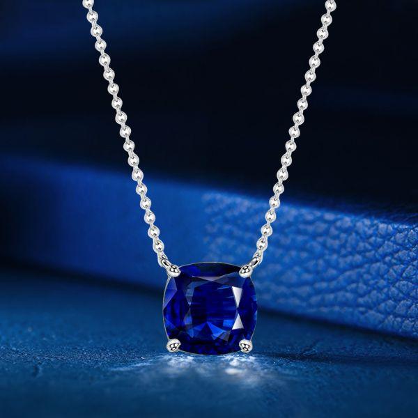 The Allure of the Dark Blue Necklace: A Timeless Jewelry Piece