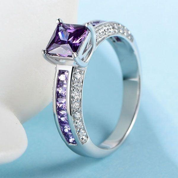 Why Are More Jewelry Lovers Choosing a Purple Sapphire Ring?