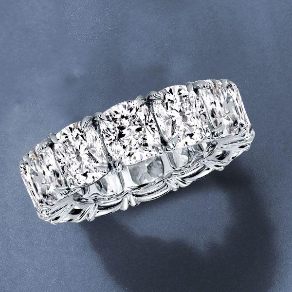 Choose this style of Engagement Rings Cushion Cut