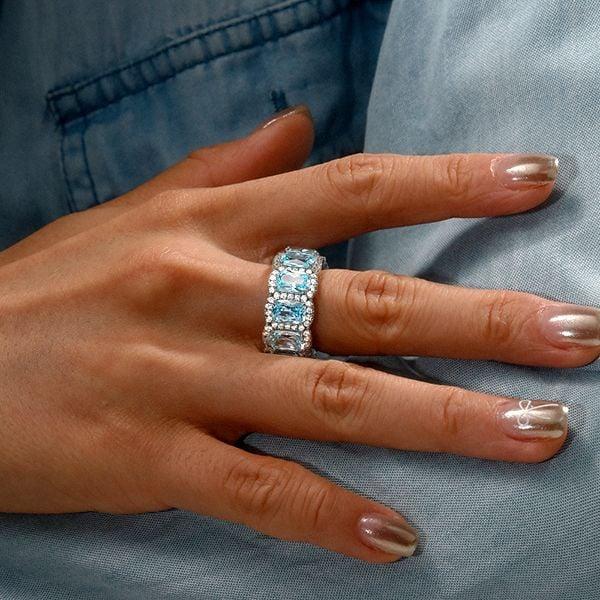 What Makes March Birthstone Rings a Meaningful Gift for Special Occasions?