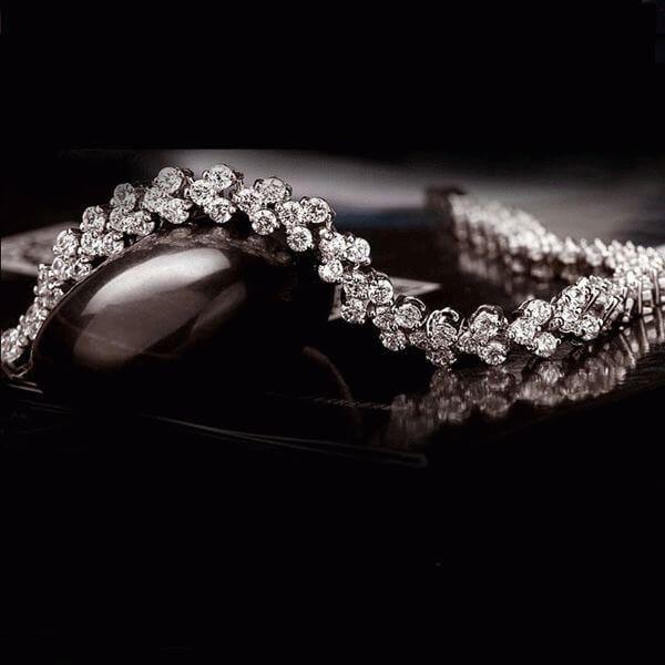 Discover the Elegance: Why a White Sapphire Tennis Bracelet Is the Must-Have Jewelry Piece