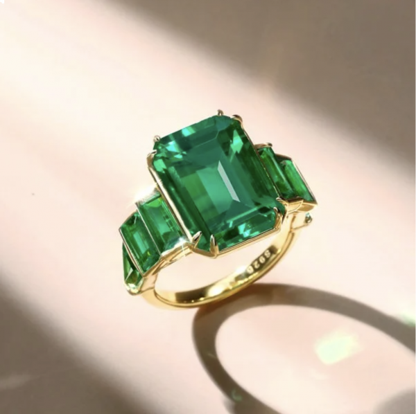 Emerald Cut Emerald Ring: Why Is This Timeless Ring Still One of the Most Popular Choices?