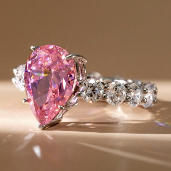 Women’s Promise Rings: Meaningful Jewelry That Speaks from the Heart