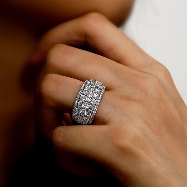 Moissanite Wedding Bands: The Elegant Choice for Lasting Love