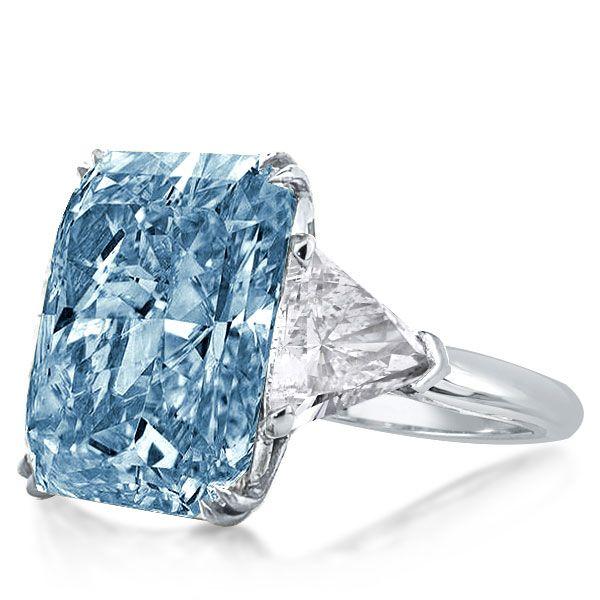 In Style Engagement Rings For Fashion women