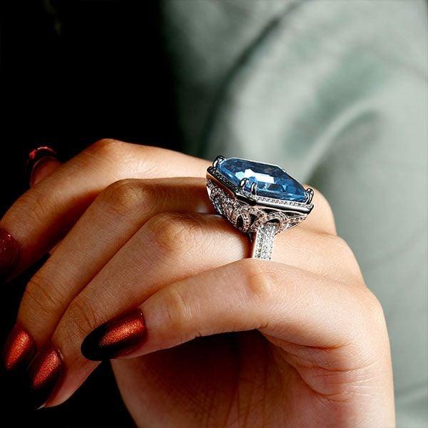 Why Are Blue Topaz Rings for Women the Most Captivating Choice Today?