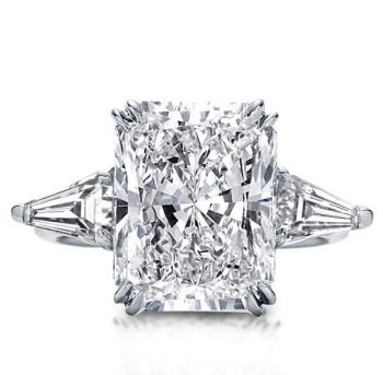 4 Reasons Why You’ll Love A Three Stone Engagement Ring