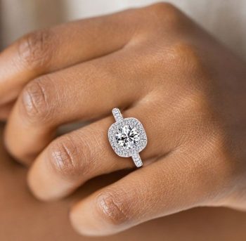 Why Is Italo Jewelry the Best Place to Buy an Engagement Ring?