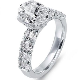 Why Are Hidden Halo Engagement Rings Becoming More Popular?