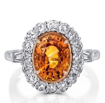 What Are the Unique Features of Oval Halo Engagement Rings?