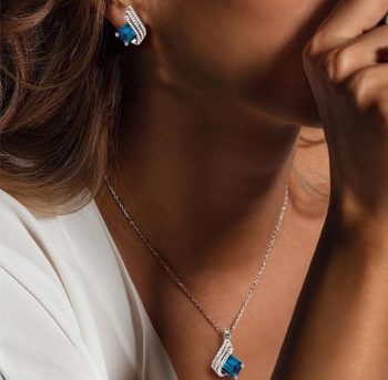 Sparkle in Elegance: The Allure of the Blue Topaz Necklace