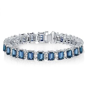Timeless Elegance: Why the Emerald Cut Bracelet Is the Ultimate Luxury Statement