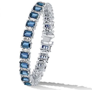 Elegance Refined: The Allure of the Emerald Cut Bracelet for Women