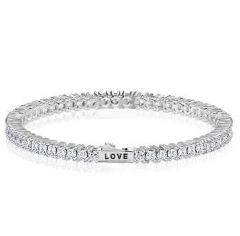 Diamond vs Moissanite: Which Sparkles Brighter for Your Jewelry?