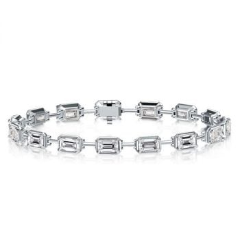 Why Is the Emerald Cut Bracelet the Perfect Choice for Timeless Elegance?