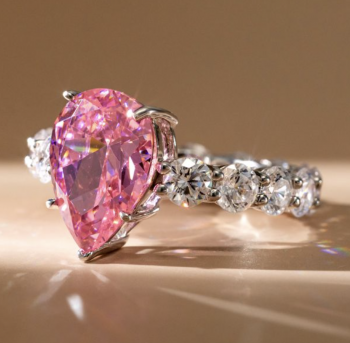 Women’s Promise Rings: Meaningful Jewelry That Speaks from the Heart