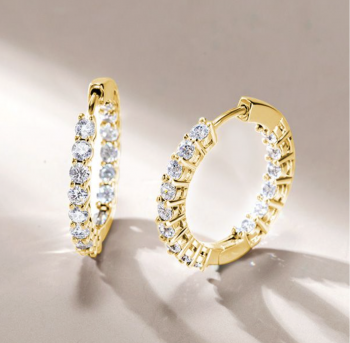 Hoop Earring Sizes Guide: Choosing the Perfect Hoop for Your Style