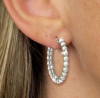 Timeless Elegance: Why Pearl Hoop Earrings Remain a Must-Have Jewelry Staple