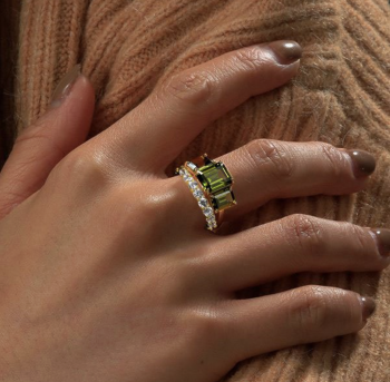 Why Are August birthstone rings for women a Meaningful Gift That Never Goes Out of Style?