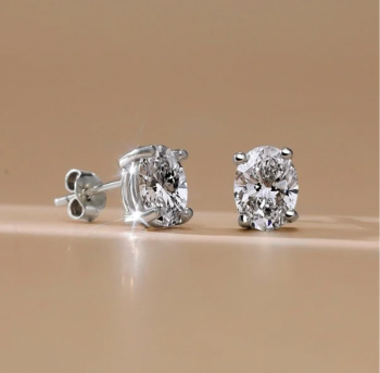 Why Are Moissanite Stud Earrings Becoming an Everyday Jewelry Favorite?