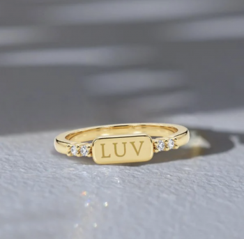 First Anniversary Jewelry Gift Ideas for Wife: Meaningful Pieces She'll Love